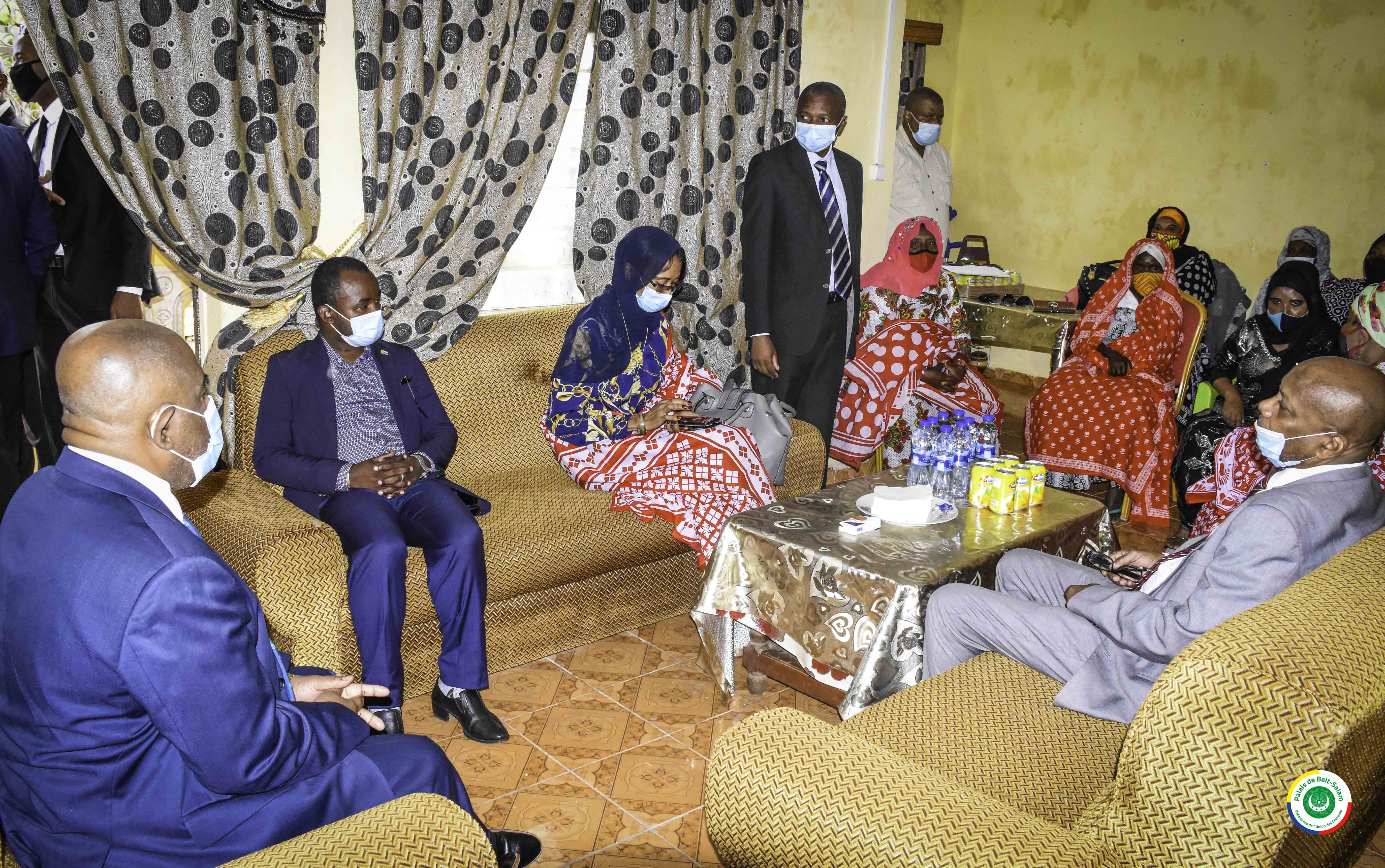 Rencontre entre S.E.M AZALI Assoumani, Chef de l'Etat et les représentantes des associations féminines de Mremani